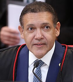 É possível Nunes Marques soltar Bolsonaro por liminar na revisão criminal?