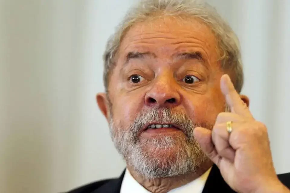 Lula diz a aliado que vai “fazer o diabo” para vencer no 1º turno; frase ecoa declarações de Dilma